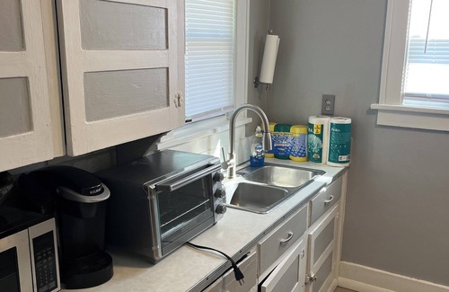 Roseland House | Convenient Stay Near Notre Dame with Hot Tub & Workout Studio