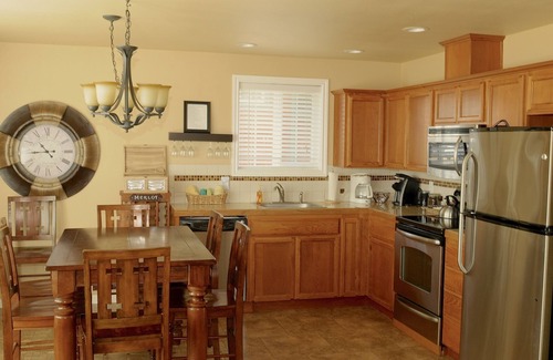 Ocean Shores Cottage | Beachside Retreat with Ocean Views & Pet-Friendly Perks