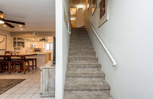 Bullhead City Condo | Inviting Riverfront Retreat: Cozy 2 Bed, Pool & Spa Access