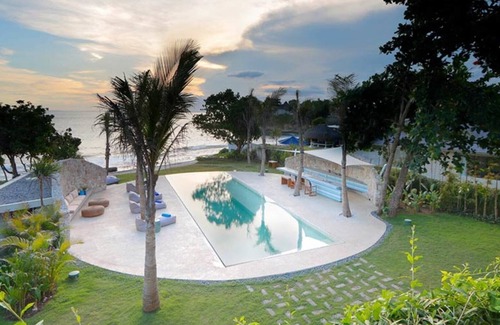 Mushroom Bay Villa | Stylish Villa in Bali with Pool & Ocean Views Near Beach