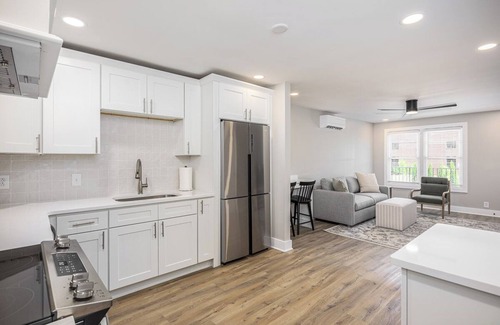 Hillsboro West End House | Steps from Vanderbilt | The Nomad #12