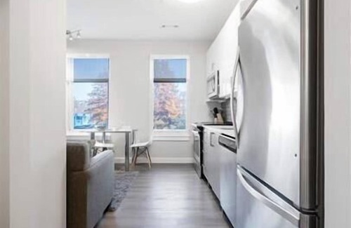 Central-Maverick Square - Paris Street Apartment | Waterfront Retreat | Private Studio with Premium Amenities