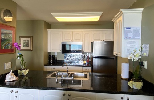 Kailua-Kona Condo | Oceanfront Oasis with Pool and Spa - Guest Rated 10/10