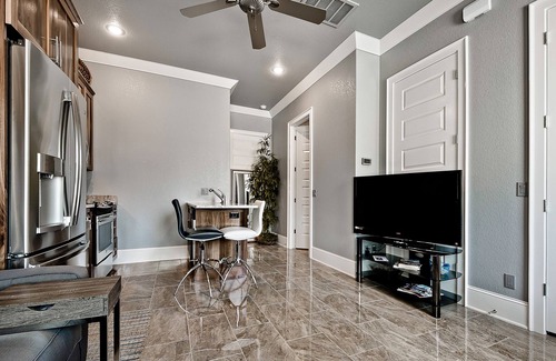 Downtown Apartment | Steps to Bentonville Square: Top-Rated Hotel with Spa Amenities