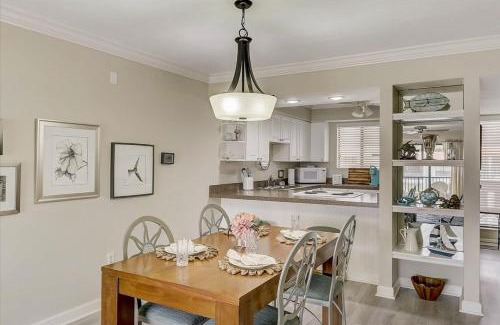 Bradenton Beach Apartment | Beachside Retreat with Pool and Ocean View Amenities