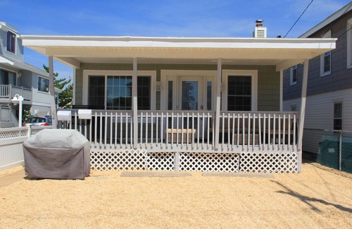 Ortley Beach House | Immaculate Ocean View Beachfront Unit with Spa & Pet-Friendly