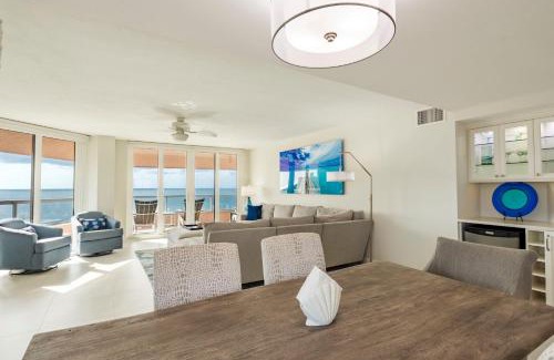 Sand Key House | Beachfront Resort with Pool & Hot Tub - 4-Star Gem!