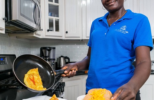 Silver Sands Villa | Beachfront Cottage with Ocean View & Kitchen Amenities