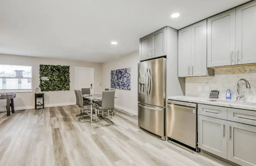 Florida North Atlantic Coast Condo | Beachfront Escape with Hot Tub & Pet-Friendly Perks