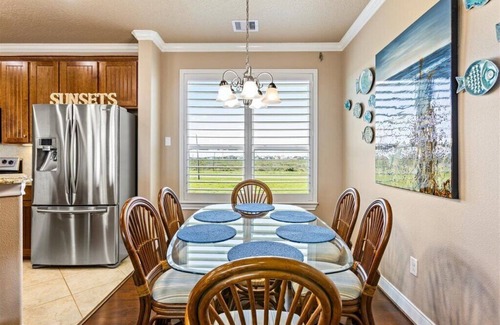 Bermuda Beach House | Beachfront Bliss: Cozy Retreat with Incredible Gulf Views