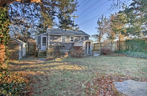 Buzzards Bay Cottage | Inviting Buzzards Bay Home: Steps to Cape Cod Canal