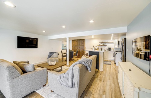 Clarklake Apartment | Steps to Clark Lake: Cozy Apartment w/Hot Tub