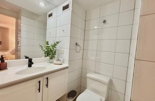 Santiago Apartment | Steps to Costanera Center & Metro