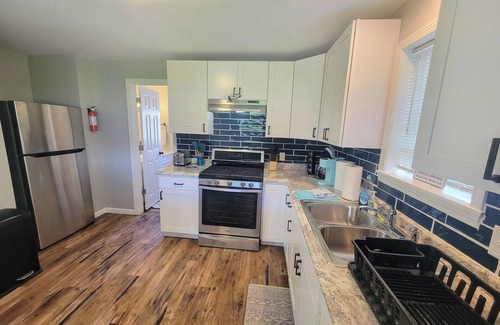 Ottawa House | Pet-Friendly Retreat Steps from Downtown & Starved Rock!