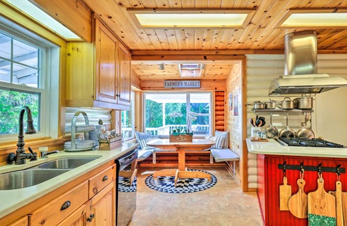 Murphys Cottage | Charming Cottage Steps from Downtown Murphys - Rated 9.6/10