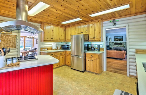 Murphys Cottage | Charming Cottage Steps from Downtown Murphys - Rated 9.6/10