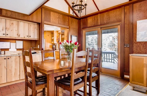 Vail House | Steps to Gondola: Eco-Friendly Chalet with Hot Tub Bliss
