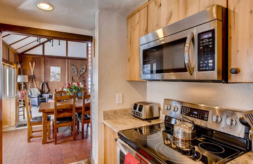 Vail House | Steps to Gondola: Eco-Friendly Chalet with Hot Tub Bliss