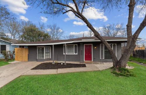 West San Antonio House | Ideal Location Near Lackland AFB & SeaWorld for Families