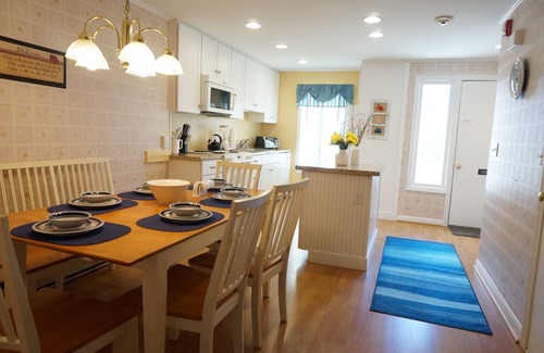 Hyannis Condo | Experience 43 by the Sea: Ocean Views & Family-Friendly Fun