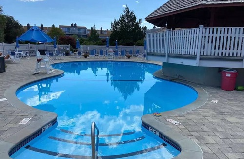 Hyannis Condo | Experience 43 by the Sea: Ocean Views & Family-Friendly Fun