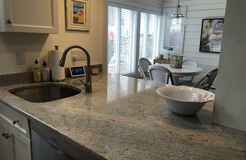 Mashpee Condo | Unwind Steps from the Beach: 2 Bed Retreat at Barneys Ave
