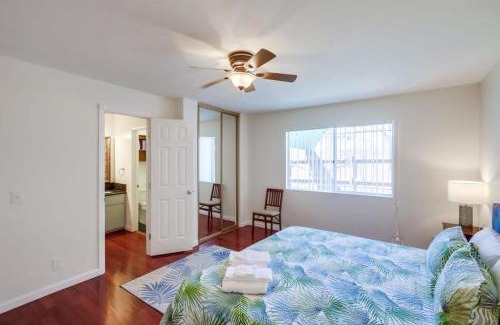 Pacific Beach House | Convenient Hotel Steps from Beach, Restaurants & Bars