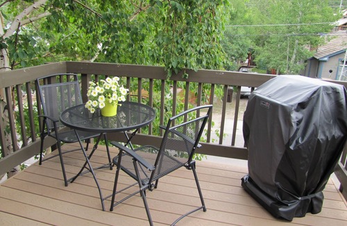 North Park City Condo | Convenient Condo Steps from Skiing, Dining & Shopping