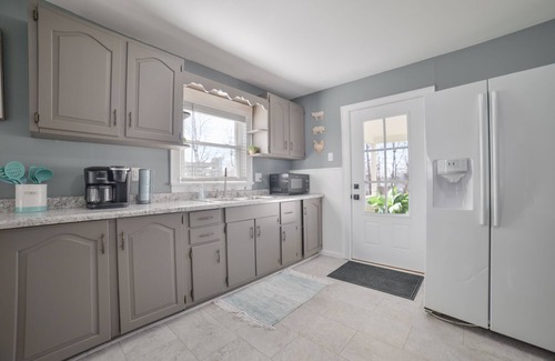 Cape Girardeau House | Convenient Stay Near Southeast Hospital with Fast Wifi