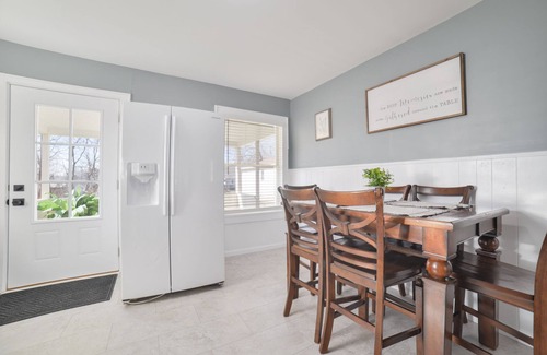 Cape Girardeau House | Convenient Stay Near Southeast Hospital with Fast Wifi