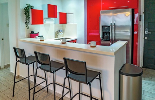 Isla Verde Condo | Beachside Retreat: Pet-Friendly & Oceanfront Oasis