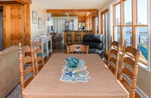 Geneseo Cottage | Tranquil Getaway: Steps to the Beach on Conesus Lake