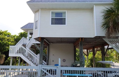 North Captiva House | Steps to the Beach with Private Heated Pool & Ocean View