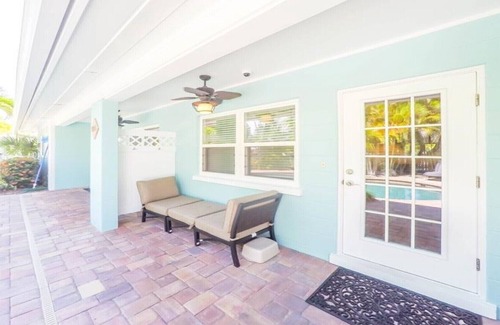 Holmes Beach Villa | Beachside Retreat with Heated Pool & Private Backyard Oasis