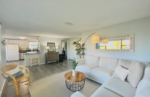 Pine Island House | Beachfront Escape: Kayaks & Pool Minutes from Weeki Wachee