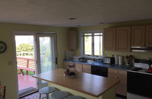Falmouth House | Steps to the Beach: Enjoy Ocean View and Spa in Falmouth
