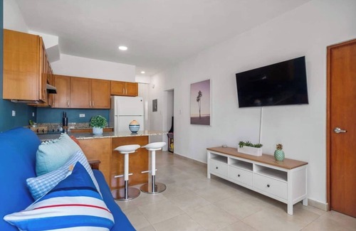 Eleanor Roosevelt Apartment | Steps to the Sand | On-site Parking | by Otium