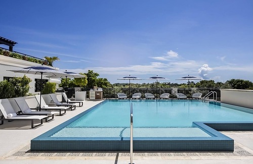 Coral Gables House | Convenient Getaway Near University of Miami with Rooftop Pool