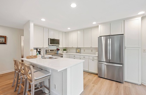 Saint Simons Island Condo | Steps to Village-Relaxing Stay