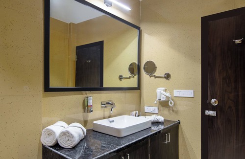 Udaipur District Hotel | Top-Rated Sterling Balicha Udaipur with Pool & Spa