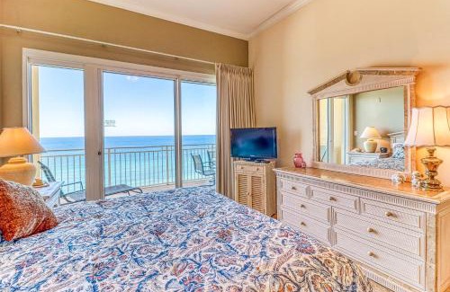 Thomas Drive Apartment | Remarkable Sterling Beach I: Oceanfront Retreat Awaits