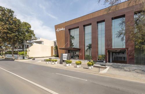 Amritsar Hotel | Budget-Friendly Retreat at Hotel Borderland with Hot Tub