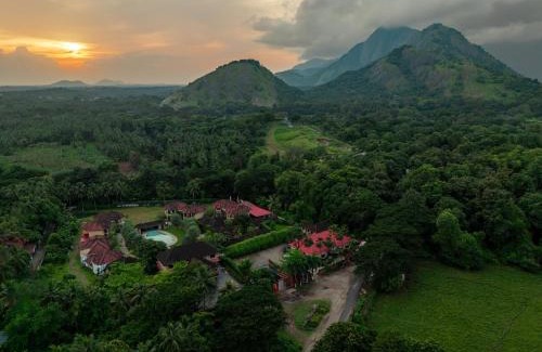 Palakkad Resort | Welcoming Hotel Govardhana with Complimentary Breakfast