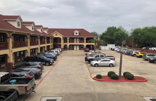 South Main Hotel | Convenient Sterling Inn & Suites Near Medical Center Houston