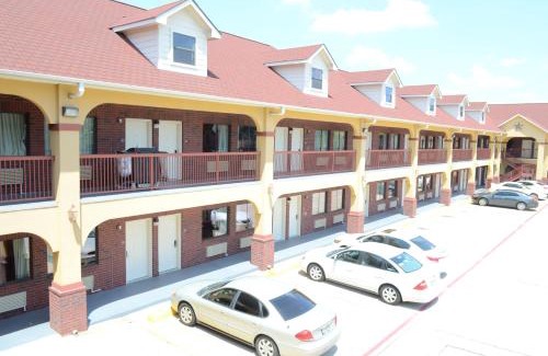 South Main Hotel | Convenient Sterling Inn & Suites Near Medical Center Houston