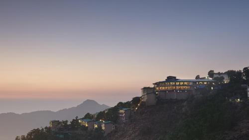Mussoorie Resort | Explore Sterling Mussoorie: 4-Star Stay with Spa & Pool