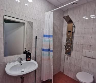 Hueckelhoven House | Family-Friendly Stern Hotel: Rated 8.2/10 for Comfort