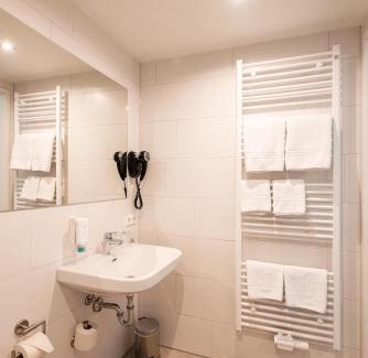 Ehingen Hotel | Welcoming Sternplatz-Hotel with Family-Friendly Amenities