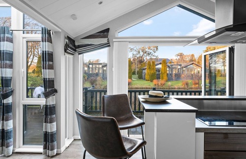 Brayford House | Discover Sterridge Lodge: Pet-Friendly Retreat with Spa