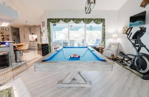Port Charlotte - Charlotte Harbor House | Experience Steve and Cori's Tropical King Suite - Guest Rated 9.8